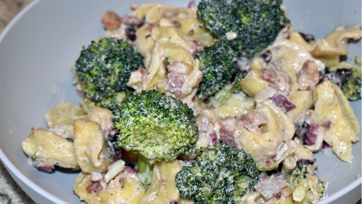 Broccoli Bacon Pasta Salad - Zigeze