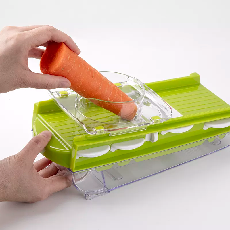 Multifunctional and Adjustable Mandolin Slicer 