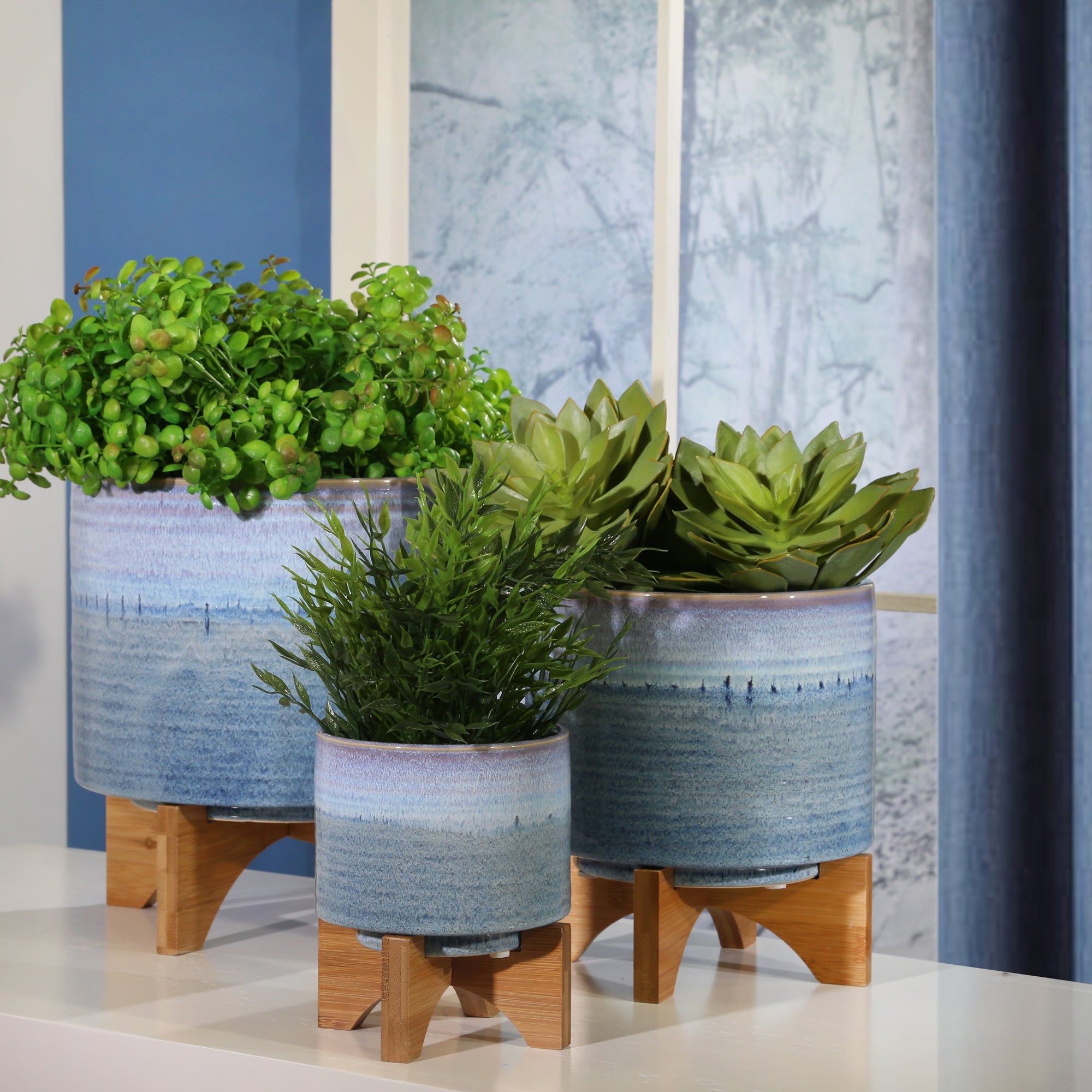 Ceramic 8" Planter On Stand, Blue Fade | Zigeze