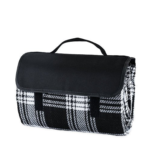 Dine Picnic Blanket in Black Plaid | Zigeze