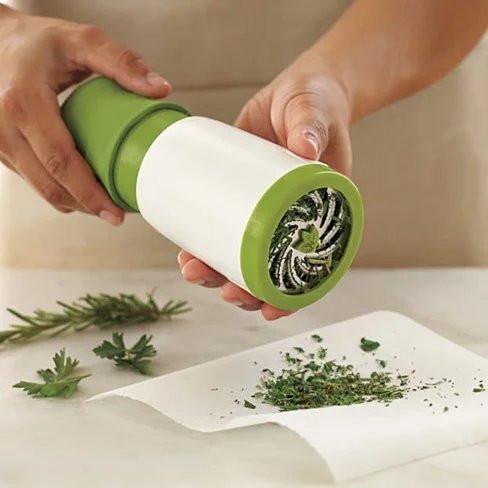 Fresh Garden Herb and Spice Mill 