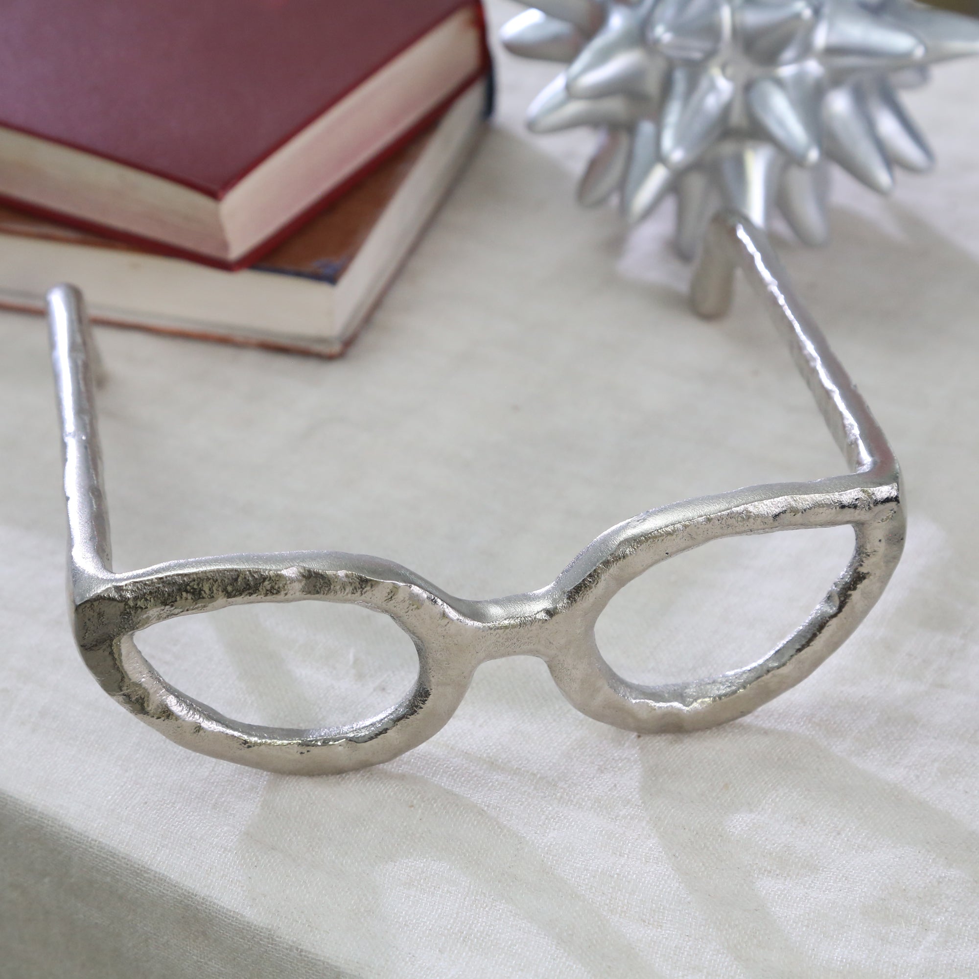 Silver Glasses Sculpture | Zigeze