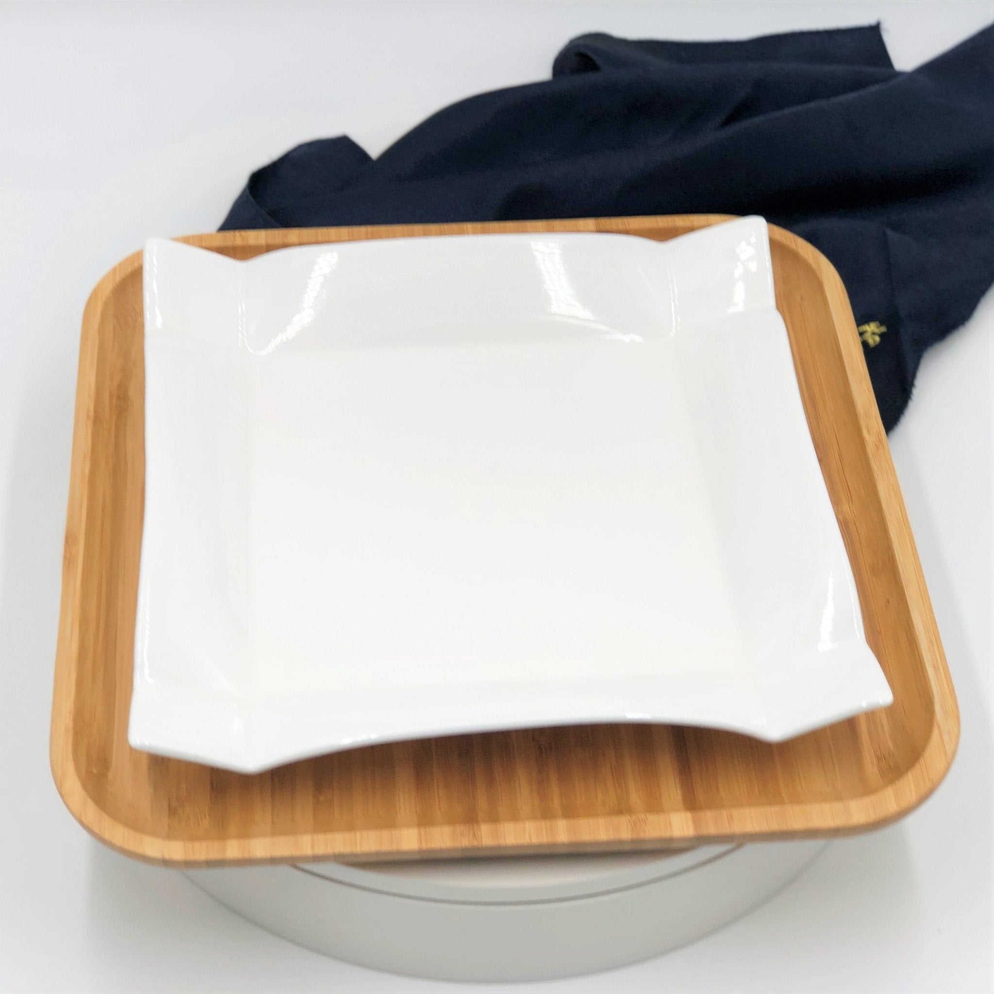 Square Bamboo and Porcelain Contemporary Dinnerware Set | Zigeze