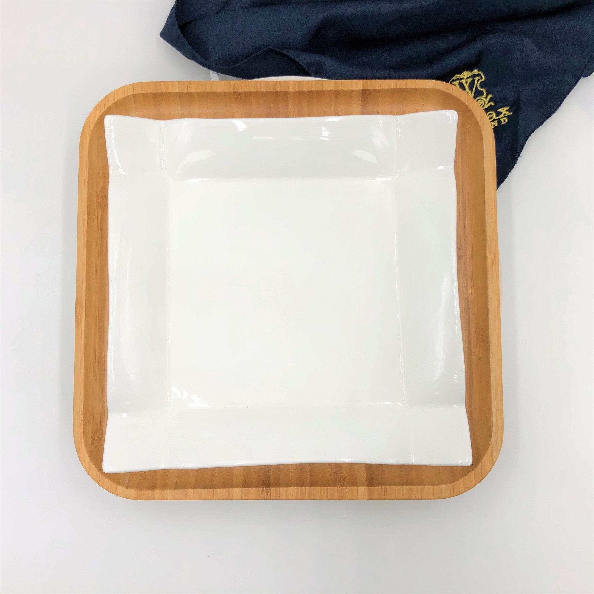 Square Bamboo and Porcelain Contemporary Dinnerware Set | Zigeze