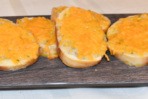 Cheesy Ranch Bread